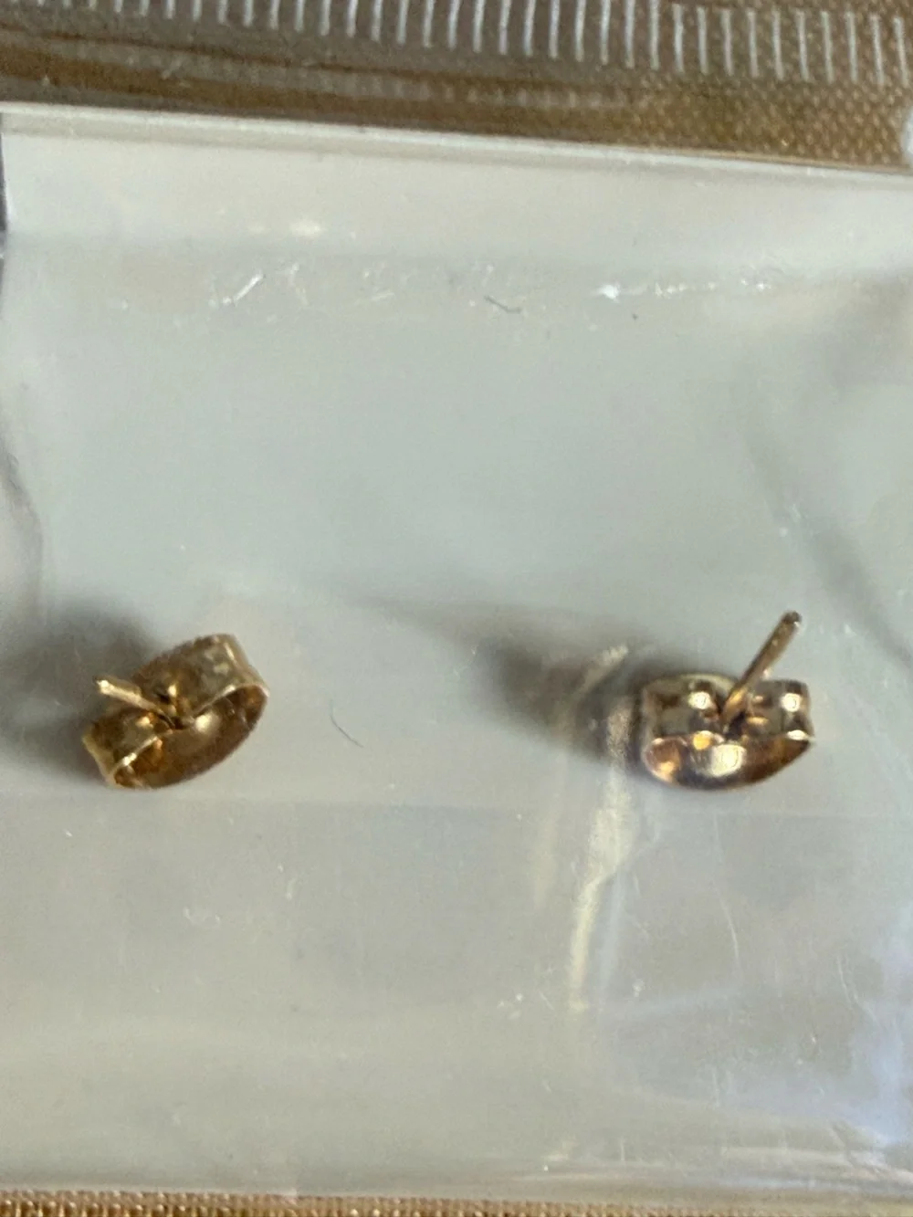 N/A elegant gold